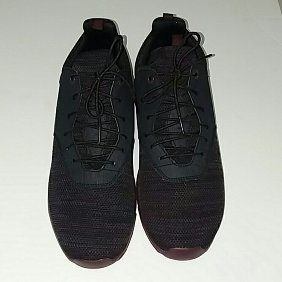 Shoes - Picture 2 of 5